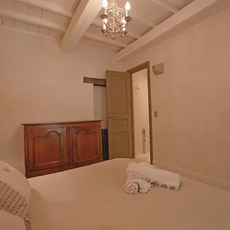 Quaint In Castelnau Valence With Private Pool Villa