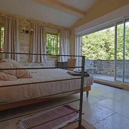 Quaint In Castelnau Valence With Private Pool
